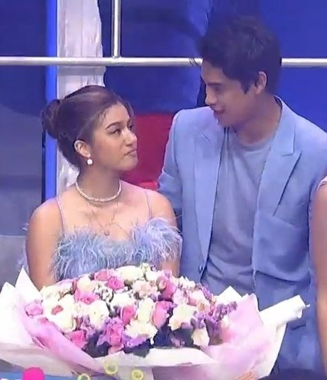 ONLYF0RBELLE's tweet photo. flowers for the one and only belle

DONBELLE PHIHNOMENALConcert

#DonBelle
#DONNYnatingTheBigDome
#BELLElazingTheBigDome https://t.co/AXyMemcuxb