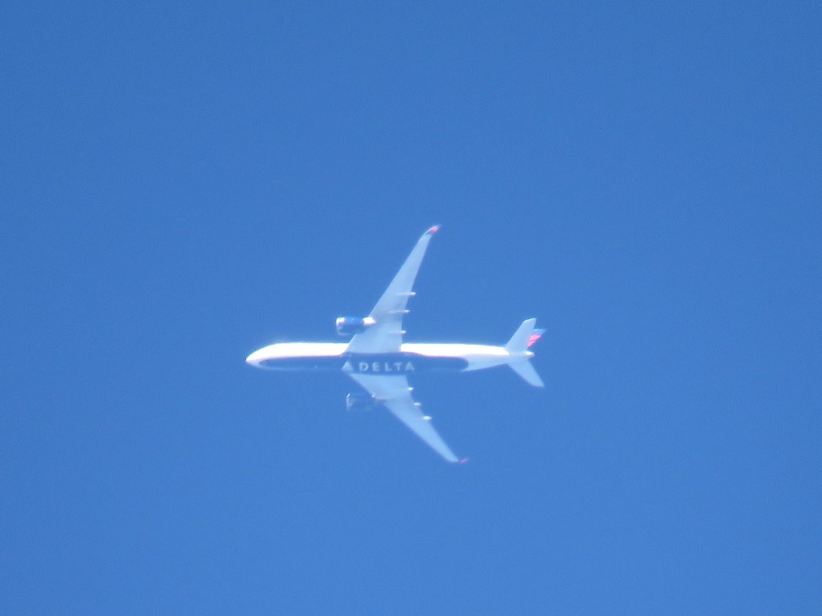 mm0ndx's tweet photo. #DAL133 going OTT @ 38000ft
#Amsterdam to #Detroit
@Delta https://t.co/1EbIPvZMDa