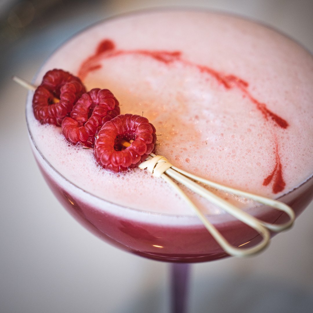 HydeGinBar's tweet photo. Alcohol you Later 😆💕

Handcrafted Cocktails served in Hyde All week long 💕

#hydebar #galwaycity #galwaybar #galwayireland #cocktailsgalway https://t.co/GoTaSAymnX