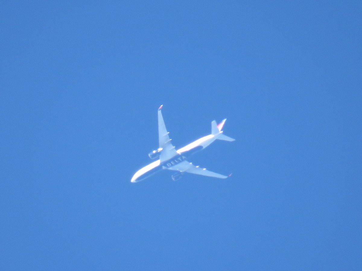 mm0ndx's tweet photo. #DAL133 going OTT @ 38000ft
#Amsterdam to #Detroit
@Delta https://t.co/1EbIPvZMDa