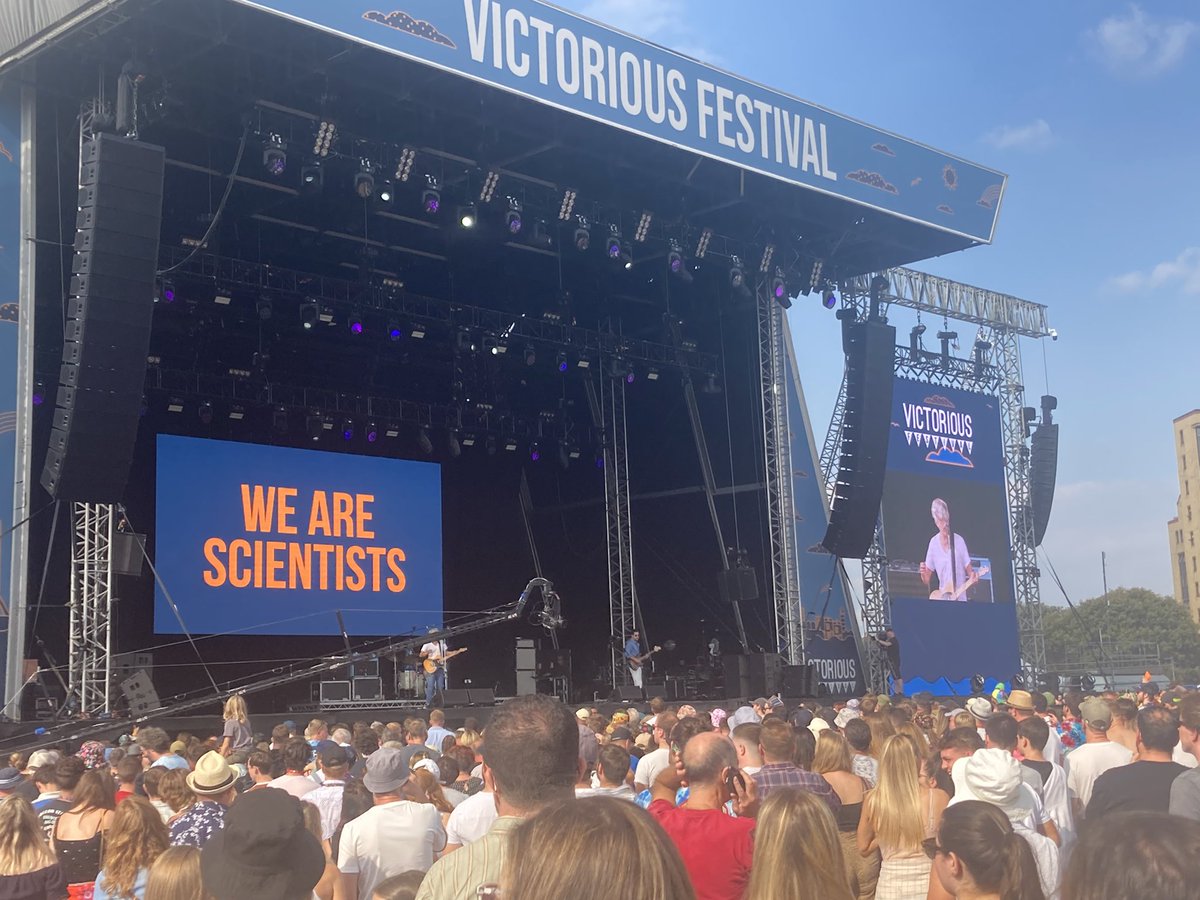 JossRoupell's tweet photo. For scientists these guys make a pretty damn good band @wearescientists @victoriousfestival, everybody grooved nobody got hurt @HighburyJournos https://t.co/ElW7TZC0ku