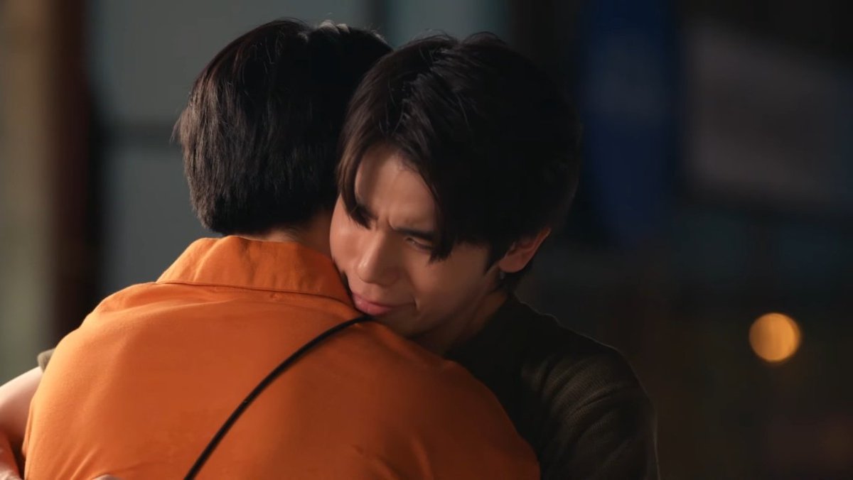 tawinangel's tweet photo. There is a chemistry that can't be defined and it's that of these two, admirable that both give us a scene where we find many emotions, these two generate something of another level

#ViceVersaEP7 #JimmySea https://t.co/fziaYwo8D4