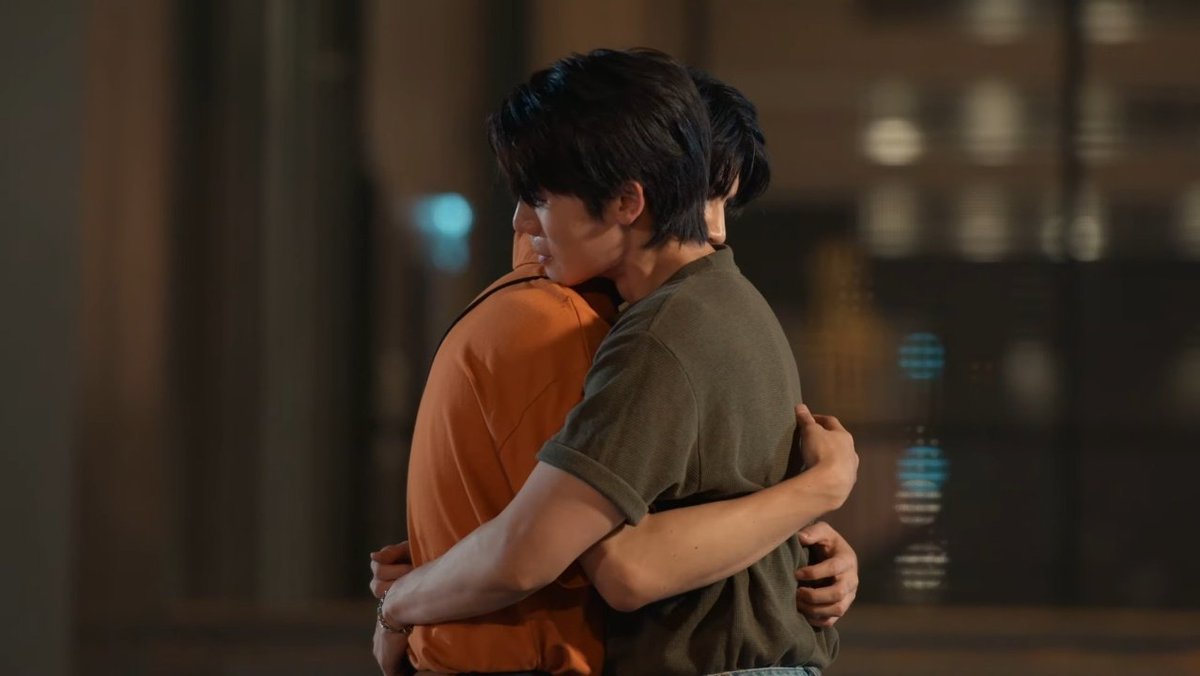 tawinangel's tweet photo. There is a chemistry that can't be defined and it's that of these two, admirable that both give us a scene where we find many emotions, these two generate something of another level

#ViceVersaEP7 #JimmySea https://t.co/fziaYwo8D4