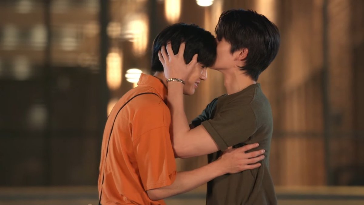 tawinangel's tweet photo. There is a chemistry that can't be defined and it's that of these two, admirable that both give us a scene where we find many emotions, these two generate something of another level

#ViceVersaEP7 #JimmySea https://t.co/fziaYwo8D4