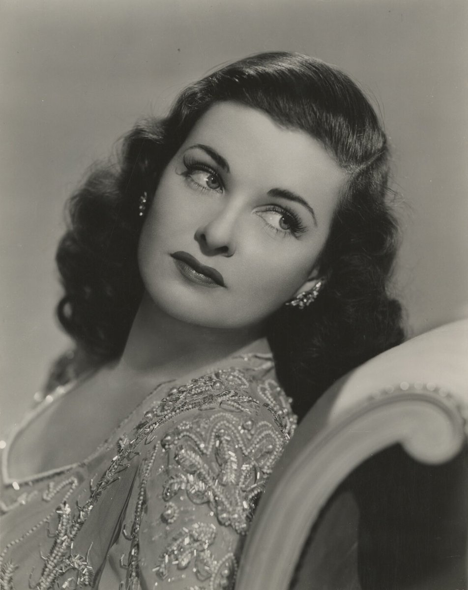TheOldHollywood's tweet photo. Joan Bennett, 1944 https://t.co/TA6Bn8JaTv
