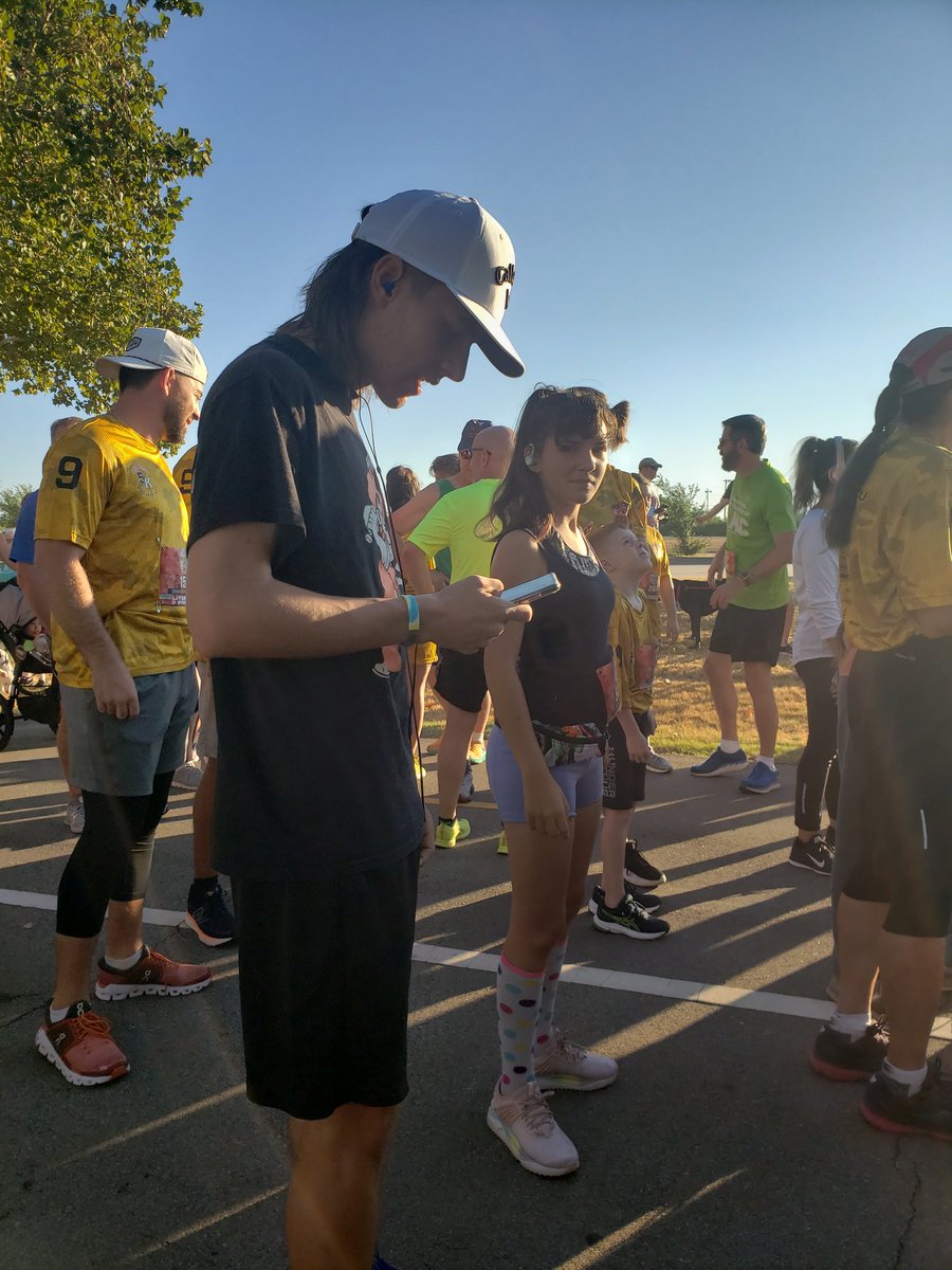 jazzybaseball06's tweet photo. Challenged my xc sister to a 5k today. What do you do on your days off?

#neverbeoutworked #workhardplayhard #offseason #conditioning https://t.co/P69uIuhNAf