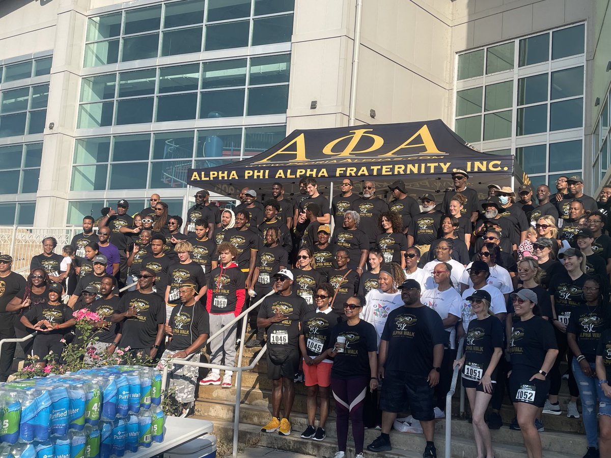 ICC Men’s basketball volunteering and participating in the 10th Annual Alpha Walk/Run We did this in honor of Darren Tunks