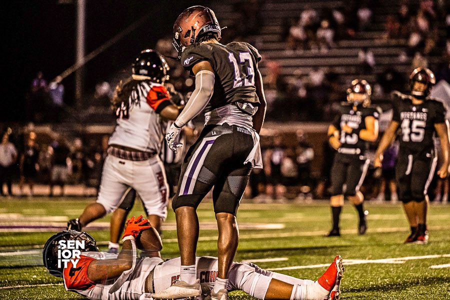 SENIORITYPHOTO1's tweet photo. Just got final sign off from ESPN, so I’ll be editing all morning and then rolling down to Bama to cover the Lipscomb Academy vs Thompson HS showdown tonight at 8... 🏈🏈🏈 SNL BABY!!
@ESpillman13 @nathanspillman3 @kalebbeasley #TNvsBAMA https://t.co/dr2nYpMafY