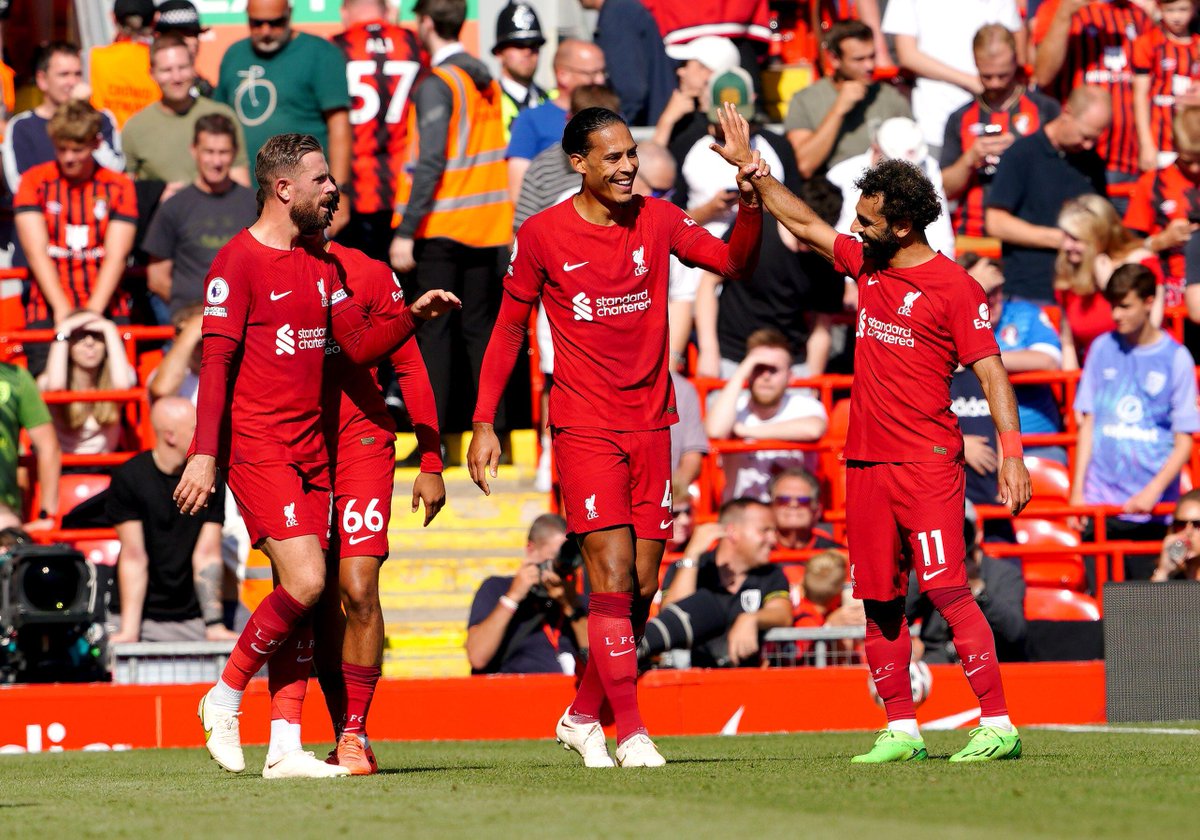 Virgil van Dijk in the first half vs. Bournemouth:

92% pass accuracy 
55 touches 
8 duels contested 
6 duels won 
4x possession won 
4 accurate long balls 
1 shot 
1 goal 
0 fouls committed 
0x dribbled past 

Back on the scoresheet. ⚽