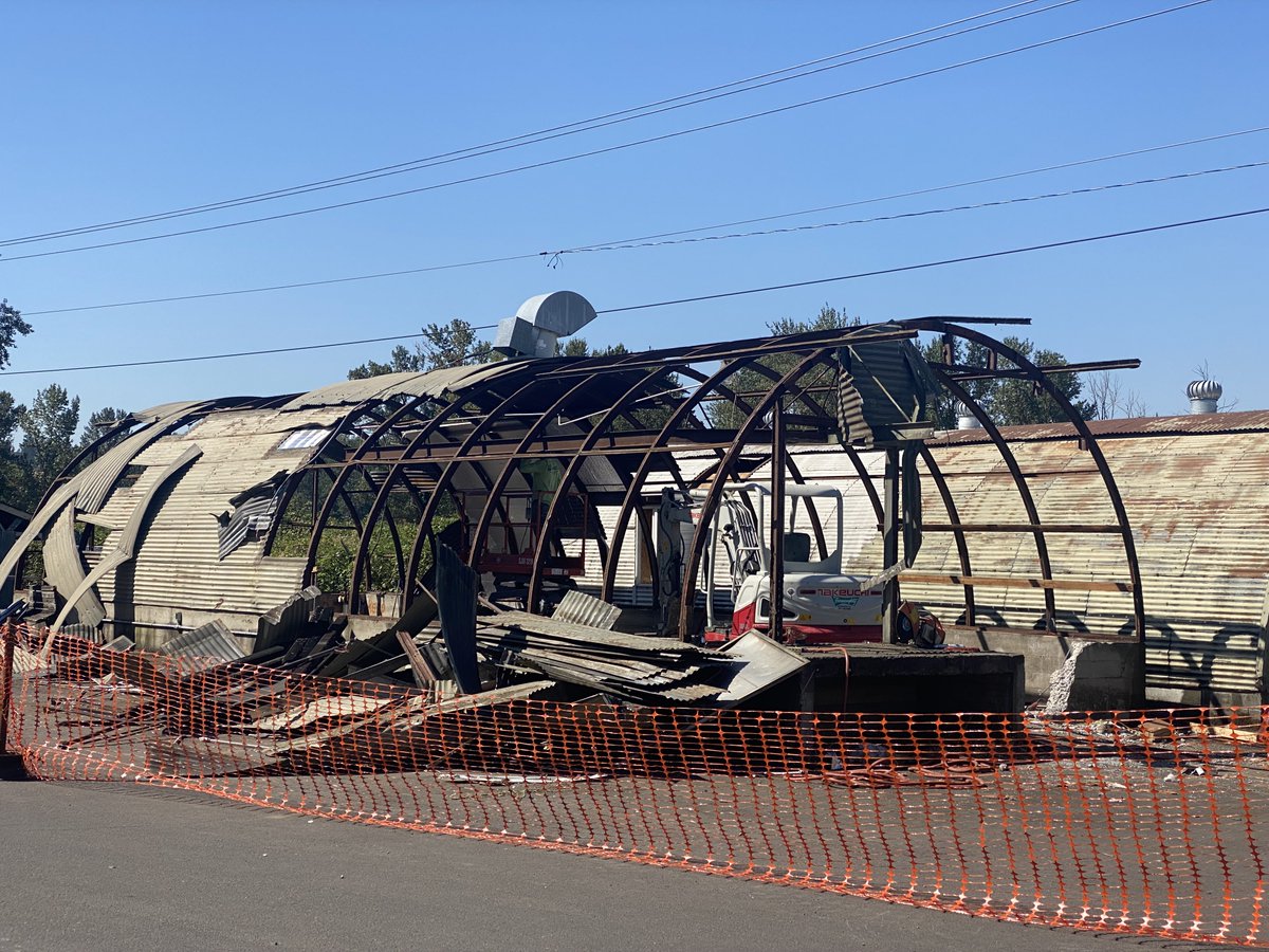 UofOCPFM's tweet photo. Progress pictures from the removal of CPFM's Quonset buildings. Check back in the coming weeks to see the final outcome! #HowDucksWork https://t.co/Z2KRTeuqpI