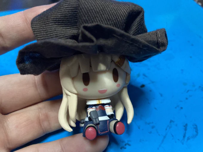 逆にするとクソデカ帽子になる 