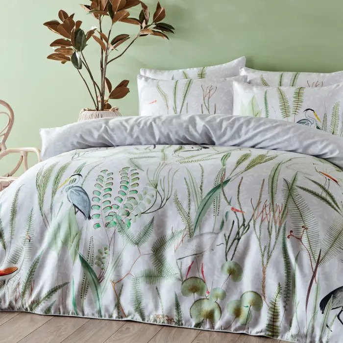 linenslimited's tweet photo. It’s the August Bank Holiday! 

To celebrate this long weekend, we’re giving you 15% off bed and bath linen! 

Just use BANKHOL15 at checkout.

Hurry, this offer will end on Monday at midnight. 

Stuck for inspiration? Check out some of our top picks! https://t.co/4Jn12Jxly0 https://t.co/FTYJc0Gm8R