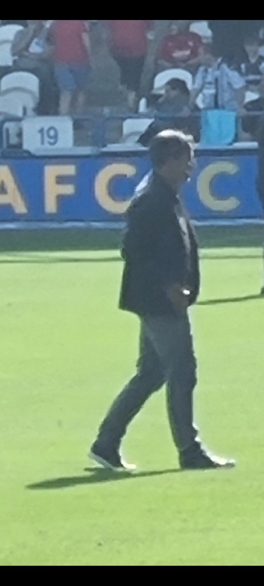 WendyScott0987's tweet photo. Buzzing to see David Wagner back at the #johnsmithstadium
He's one of our own, he's one of our own. @htafc #UTT https://t.co/QqVdWjjNAe