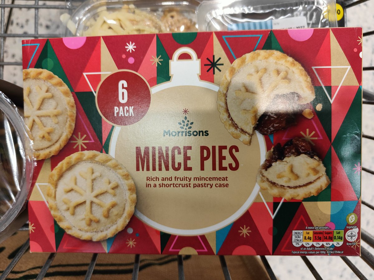 ClintHWalker's tweet photo. Seriously? Mince pies in festive packaging? In August? 
#bahhumbug #itsnotchristmas https://t.co/h9LIXJQEs4
