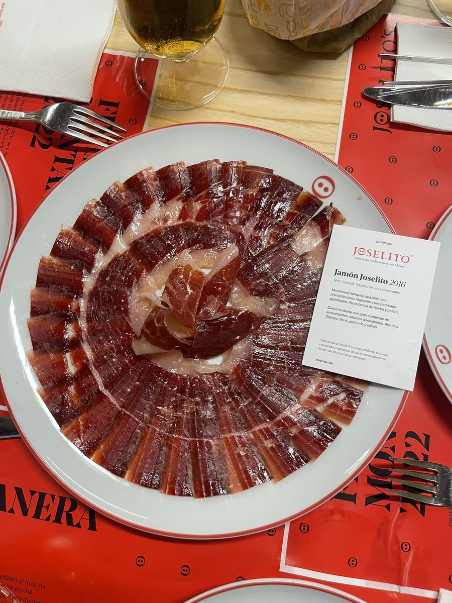Thosnod's tweet photo. Delicioso #jamon de @JamonJoselito #foodorgasm #yummy https://t.co/KOyzkw87NU
