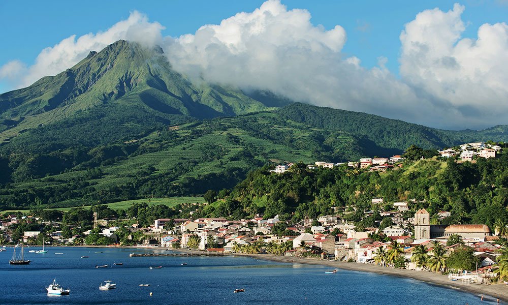 Osariik's tweet photo. Time for a new volcano fact thread! Each like and retweet this post gets = one new volcano fact, with a pic if I can get one.

Mont Pelée may be pretty, but in 1902 it erupted suddenly and completely wiped out the city of Saint-Pierre (≈28000 people). There were 3 survivors. https://t.co/7vmEU6imzO