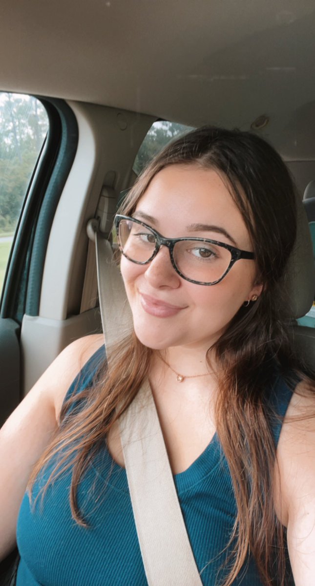 mikaleemargaret's tweet photo. Didn’t brush my hair this am, but my god complex is on 1000 today 😗 https://t.co/KMTUcSbYLH