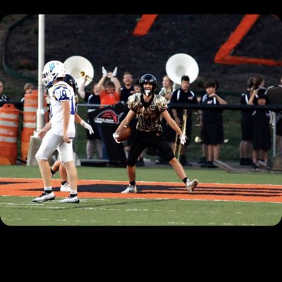 #NewProfilePic                                             Nothing better than that end zone feeling🤫