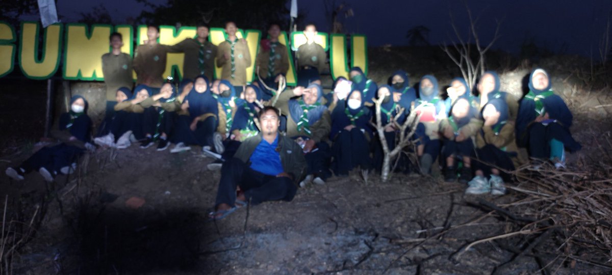 Suasana malam Gumuk Watu