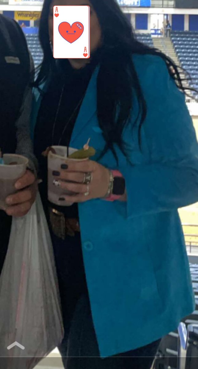 I have this super cute suede blazer that’s just sitting in my closet someone buy it🙃