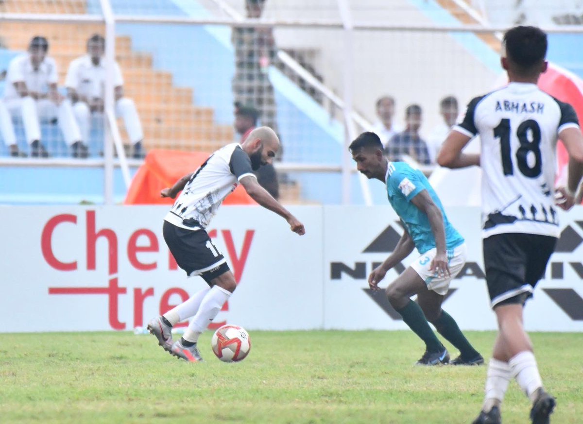 KeanFLewis's tweet photo. Got all 3 points from this afternoons game vs Indian Air Force
.
.
.
#Athlete #Life #Work #Football #Soccer #Season #PreSeason #Practice #Match
#JaanJaanMohammedan #BlackAndWhiteBrigade #MDSP #KL11 #DurandCup #KBK #DurandCup2022 #MDSIAF https://t.co/zSlLRWbCnV