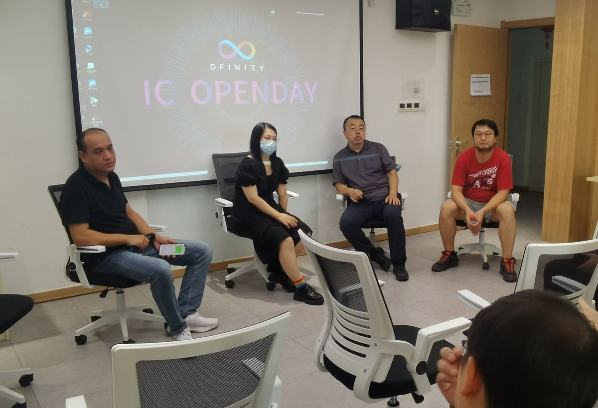 metatribe6465's tweet photo. Today our IC openday ended successfully.
We invited five experts and elites to make speeches on IC---Web3.0 full-stack solution, the Web3.0 entry strategy, and the global development trend of the Web 3.0. A round table meeting was held at the end of the event.
#Dfinity https://t.co/NLUaKDVkkx