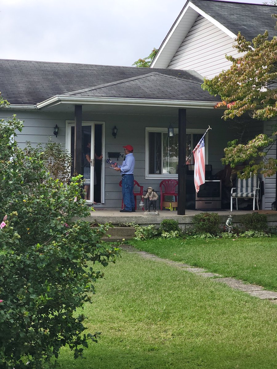 ShawnFitzJr's tweet photo. Thank you to Jan and one of our new team leaders, Keith, for joining us in Norwin this morning to talk to voters about Team PA and how important it is to vote this year!

#LeadRight #KeystoneToVictory #TheRightMike #TeamDoyle https://t.co/hmGFeAVZHO
