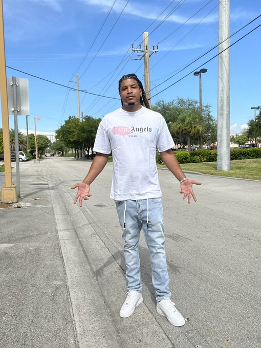 Miami what&rsquo;s poppin 😈 https://t.co/BtrNEKUEiy<a href="/tag/huncho"class="tags"><span>#huncho</span></a>