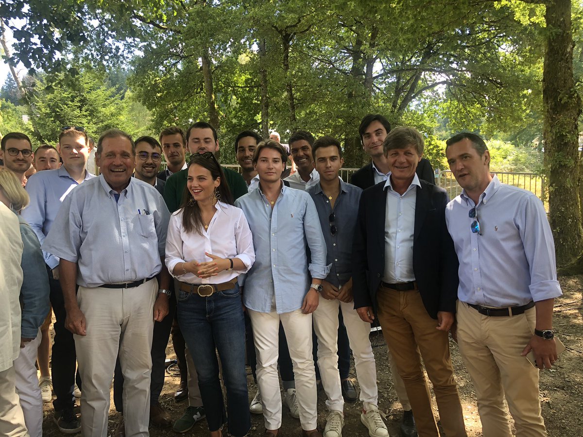 max_brisson's tweet photo. 🔹Bravo @GG_Guerin pour le lancement de ”Territoire en perspectives” sur les bords du Lac de Vassiviere autour de @davidlisnard et @AurelienPradie. 

🗣”Faire confiance aux élus, leur donner de la liberté pour s’adapter à la diversité des situations”, au cœur de mon intervention. https://t.co/0inbYxvn3L