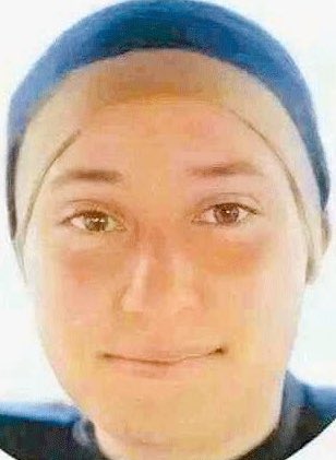 🇩🇿/ Aucun média n’en parle partager au maximum svp 
Dounia Bouhlassa Âgée de 19 ans seulement est décédée au CHU de Constantine en Algérie  après avoir sauvé plus d’une soixantaine d’enfants de l’incendie d’El Kala à El Tarf, une véritable héroïne que la terre lui soit légère 💔