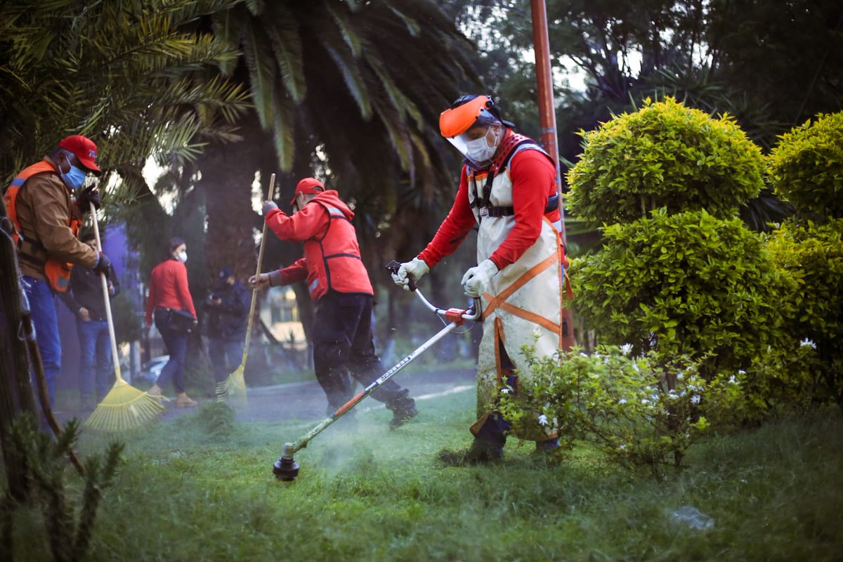 Porque tener espacios para la sana recreación es indispensable para el desarrollo de las sociedades, esta mañana iniciamos una Jornada más de Recuperación de Espacios Públicos, esta ocasión en el Fraccionamiento Prado Vallejo.

#PrimeroTuFamilia
#NuevoGobiernoNuevasIdeas
