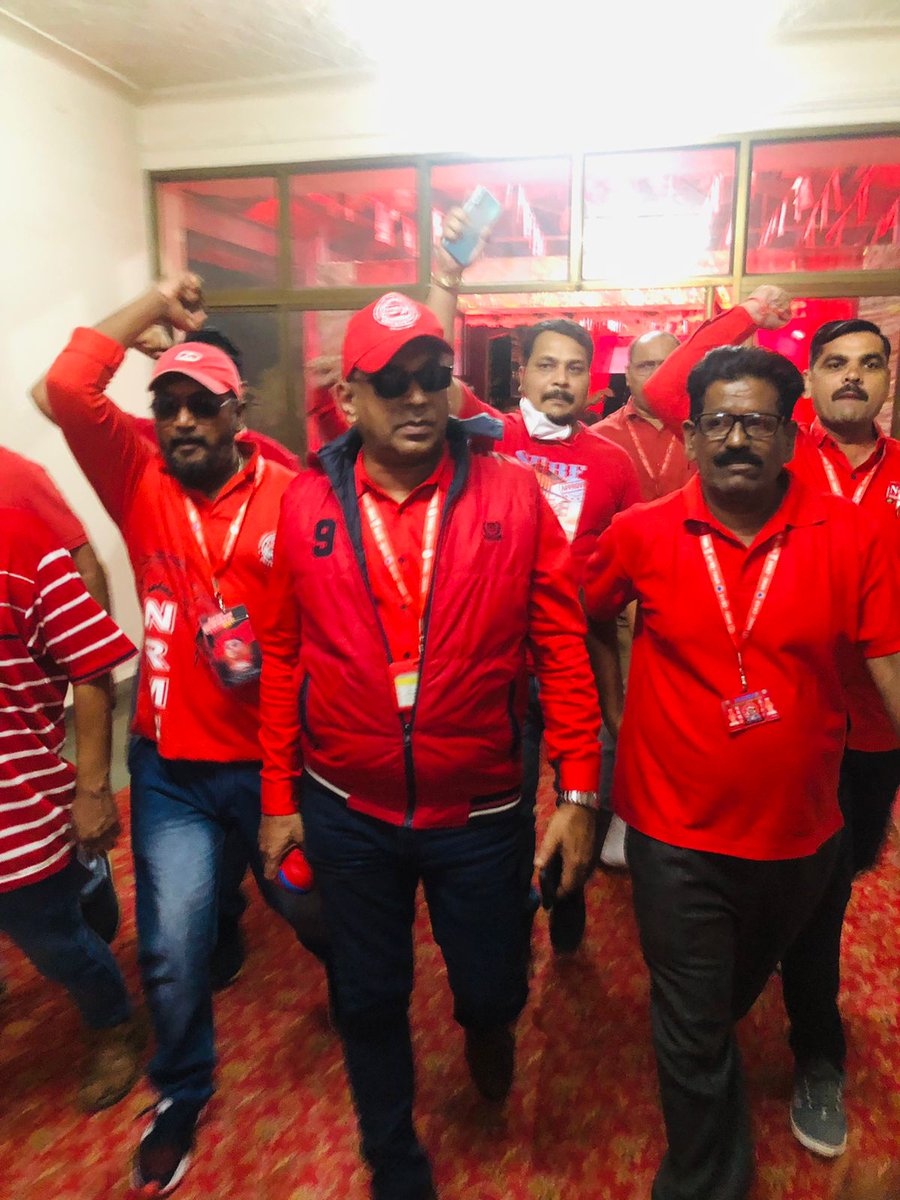 venupnair_nrmu's tweet photo. On date 25.08.22 at Pune...🙏🚩🚩🚩🚩🚩 https://t.co/6aUUvufiNx