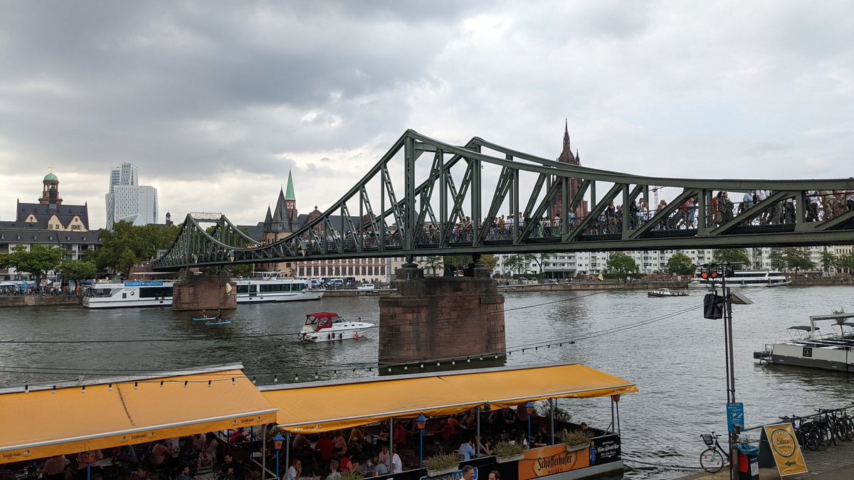 Dylan_1941's tweet photo. #FFM #Museumsfest nach 2 Jahren Coronaabstinenz bissi was los hier. https://t.co/mZ7mjkKobp