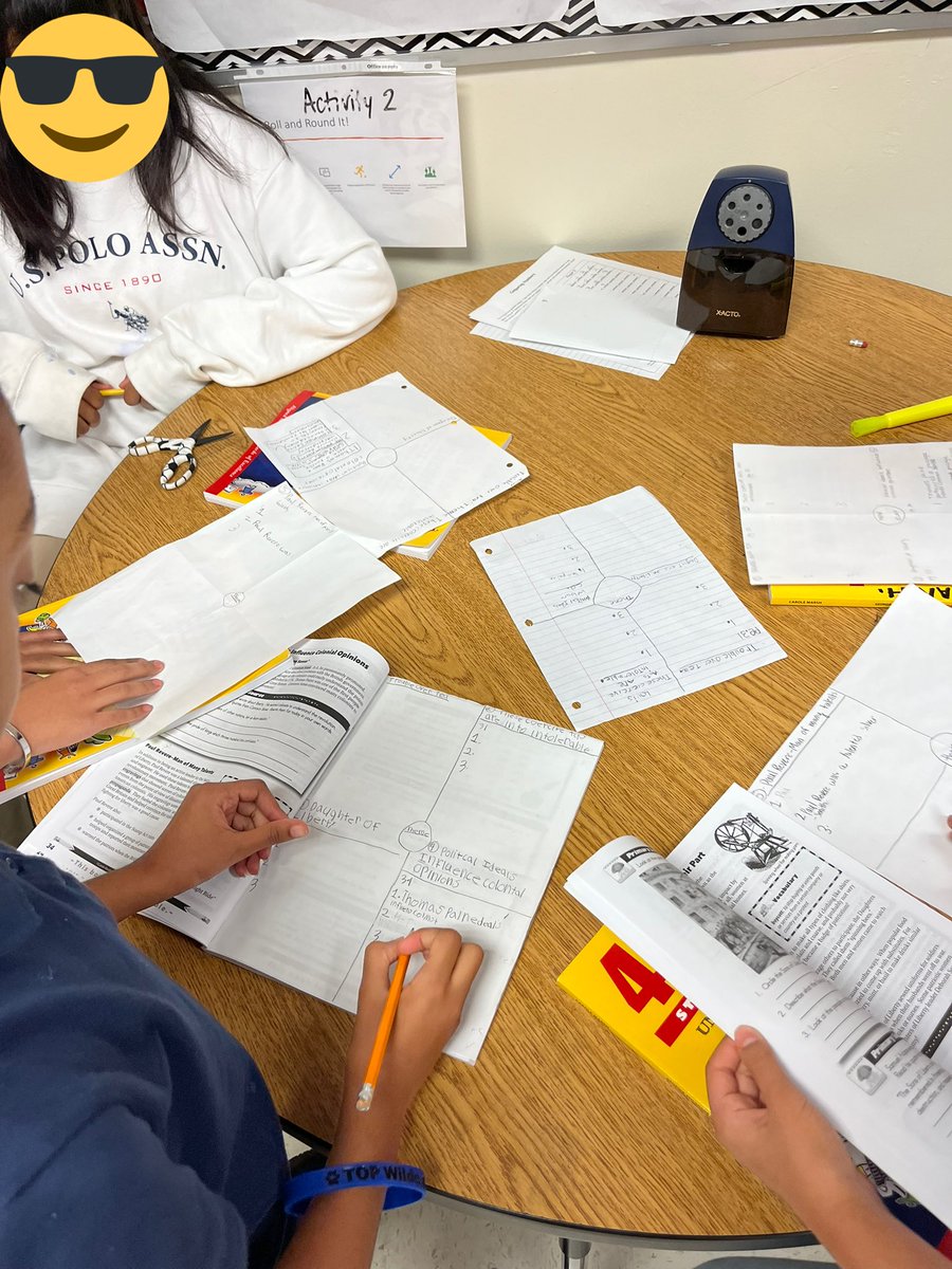 wendy_widis's tweet photo. I had the privilege of teaching @mathnerd96 Social Studies and Math Class this week! What a hardworking group of kiddos! #smallgroupsrock #jigsawprotocol #showingPRIDE @shavanda_toomer @nancy_lahey @mrsuremovich @NealatWoodland @ElizabethSapp4 @WoodlandES https://t.co/lGXbRzI1H4