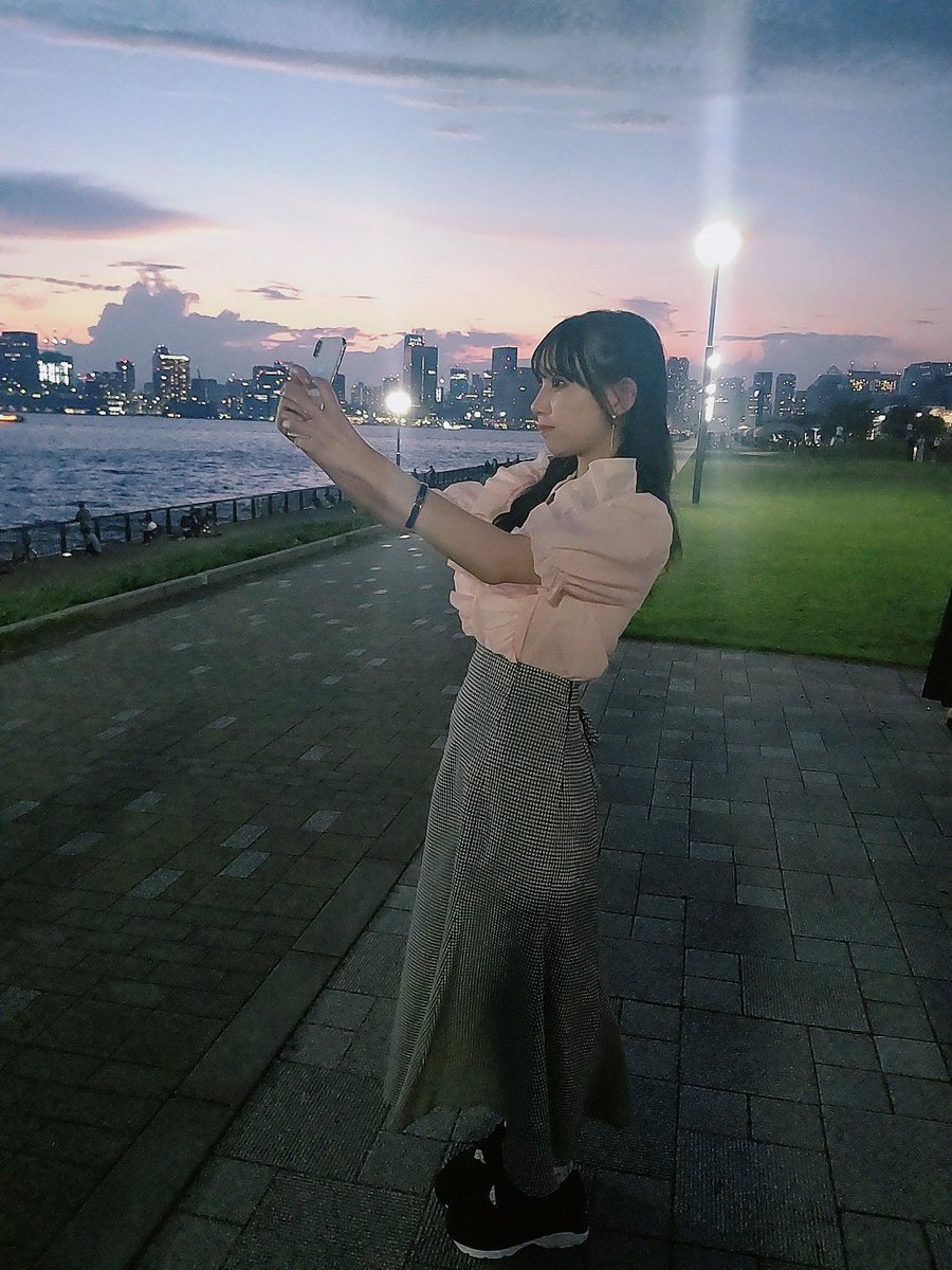 DOLFTuKqBihJiAE's tweet photo. 自撮りしてる姿ってこんなかわいくていいんですか？
#KNOA #あちゃん #あいり #あいちゃん #加瀬藍梨 #豊洲 #花火 #ひたすらかわいかったけどなにか https://t.co/qIaCO0ESy8