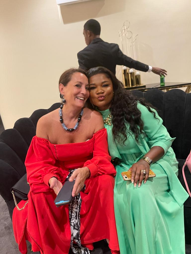 Bmtayui's tweet photo. You are such a beacon light. May your flame for Ghana never burn out @annesophieave 🥰 https://t.co/V88mgr2SHG