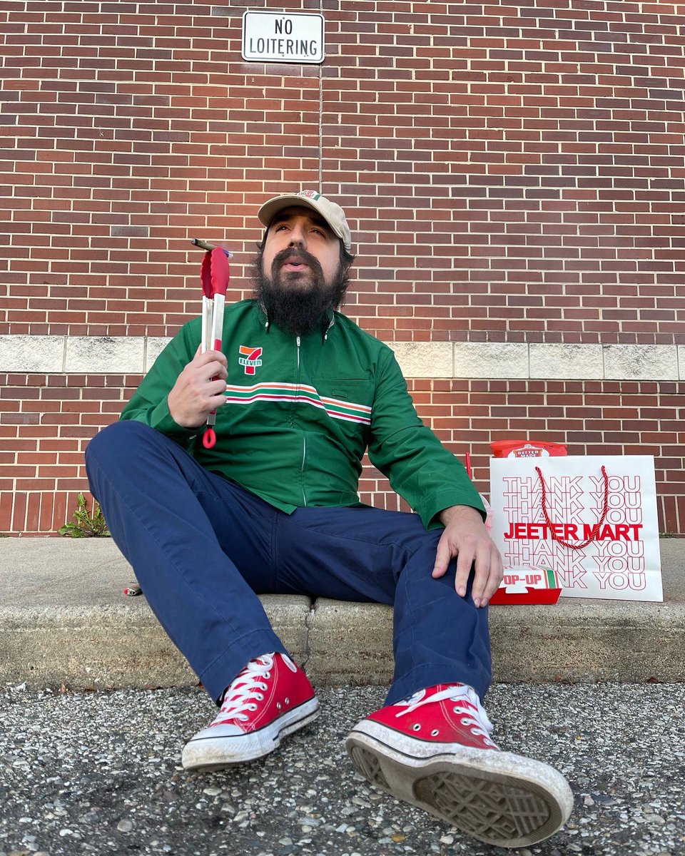 SteveKardynal's tweet photo. 7-Eleven themed weed shop, I dig it! https://t.co/SH3smVbC2R