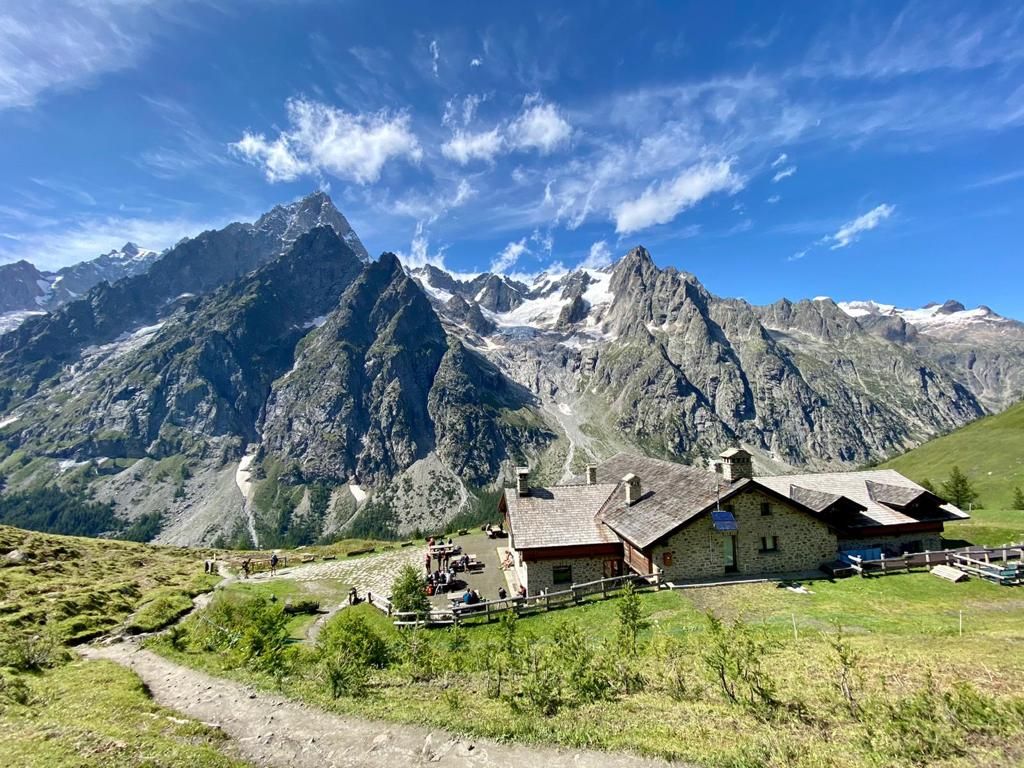 montblanctreks's tweet photo. Tour du Mont Blanc 2022 β Accommodation
https://t.co/UOlLvWQ002
#tourdumontblanc #TMBaccommodation #mountainrefuges #mountainhotels #mountainlodges #hiking2022 #TMB #besthikes #top10hikes https://t.co/ZXXCHRcDOn