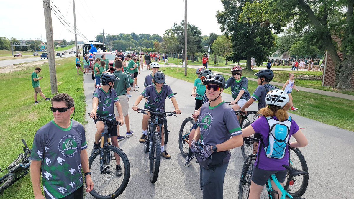 MWHScycling's tweet photo. Millard Days Parade! https://t.co/fd5W218viC