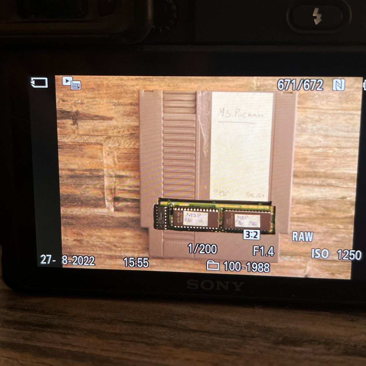 nescommando's tweet photo. NES PAL B Guide v3 Behind the Scenes… Photo Shoot für eins der neuen Kapitel im nächsten Buch.

PSSST!
DAS IST DOCH NOCH GEHEIM!

#NESCommando #NESPALBGuide #NESPALBGuide2023 #MsPacMan #UndumpedROM #UndumpedGame #UndumpedPrototype #Nintendo #NES https://t.co/Mu3mRpP7sR
