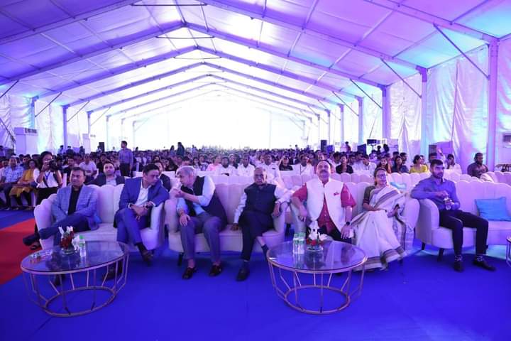 krmuniversity's tweet photo. Glimpses of Orientation Day 2022. Bright minds kickstarting their foundations to be a Future Leader. We welcome all the freshmen joining us for a breathtaking journey!

#orientation #newbatch #counseling #university #krmangalamuniversity #bigevent #event https://t.co/WPaaDHQE0b