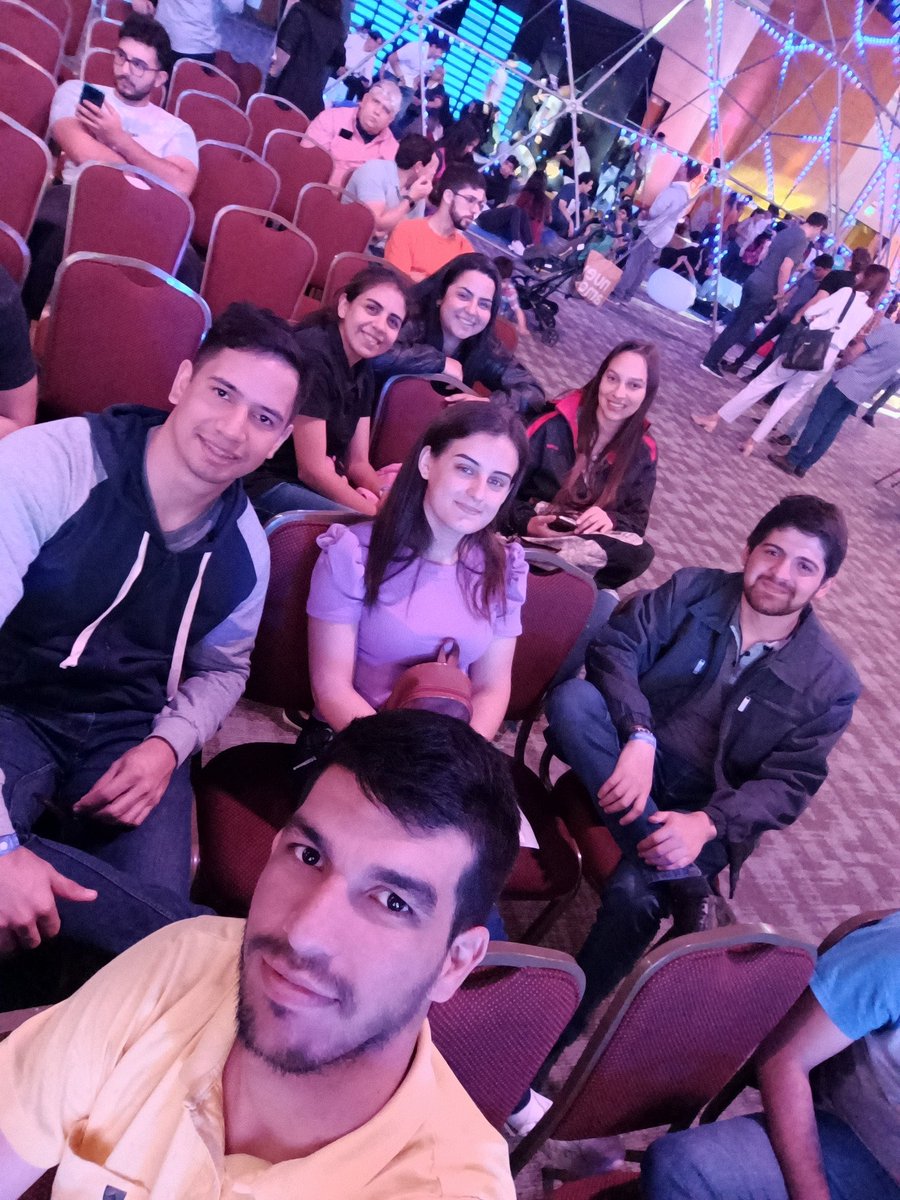 FcytUnca's tweet photo. Estudiantes de la FCyT participando activamente en el @campuspartypy  #CampusParty #cppy2 #day2 https://t.co/Be5G3ILCao