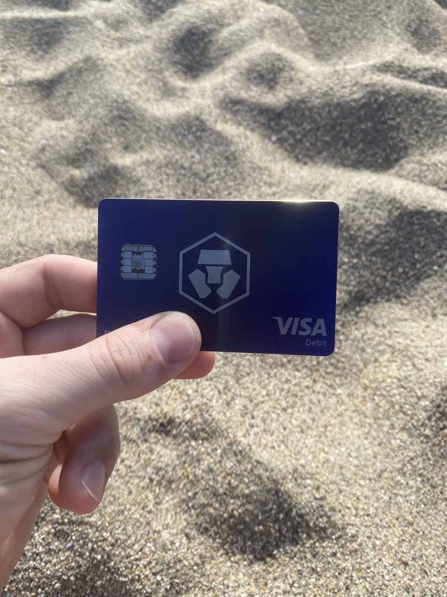casub_crypto's tweet photo. @cryptocom #cro forever #crofam on the beach #fftb #cdcvisa https://t.co/OON0d7IIGQ