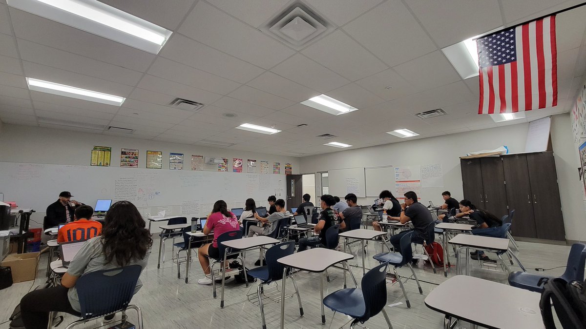 AP Saturdays in full effect! Socorro HS AP Academy doing great things 🐾✏️💪🔥 <a href="/EOlivas_SHS/">Ms. Olivas</a> <a href="/Socorro_HS/">Ignacio Estorga</a> <a href="/LGoldmann_AA/">Leslie Goldmann</a> <a href="/LAlfaro_SHS/">Lexana Alfaro-Nieto, M.Ed</a> @CAvila_SHS