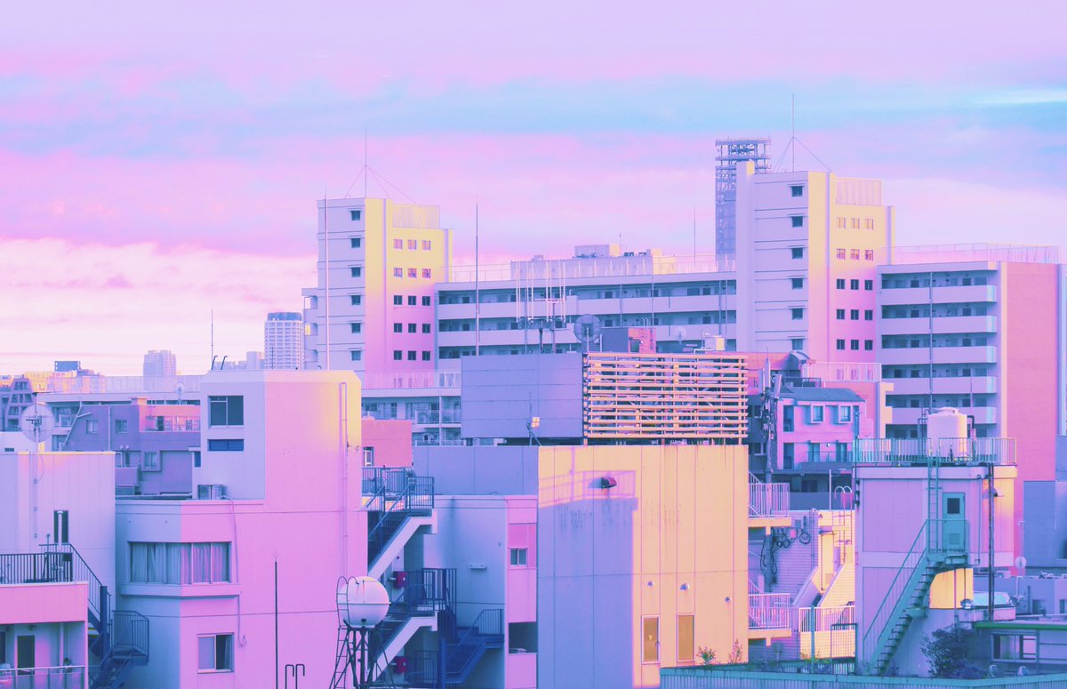 Owakita_'s tweet photo. Tokyo in a Sailor Moon colour palette 💜 https://t.co/97MsPu9nf6