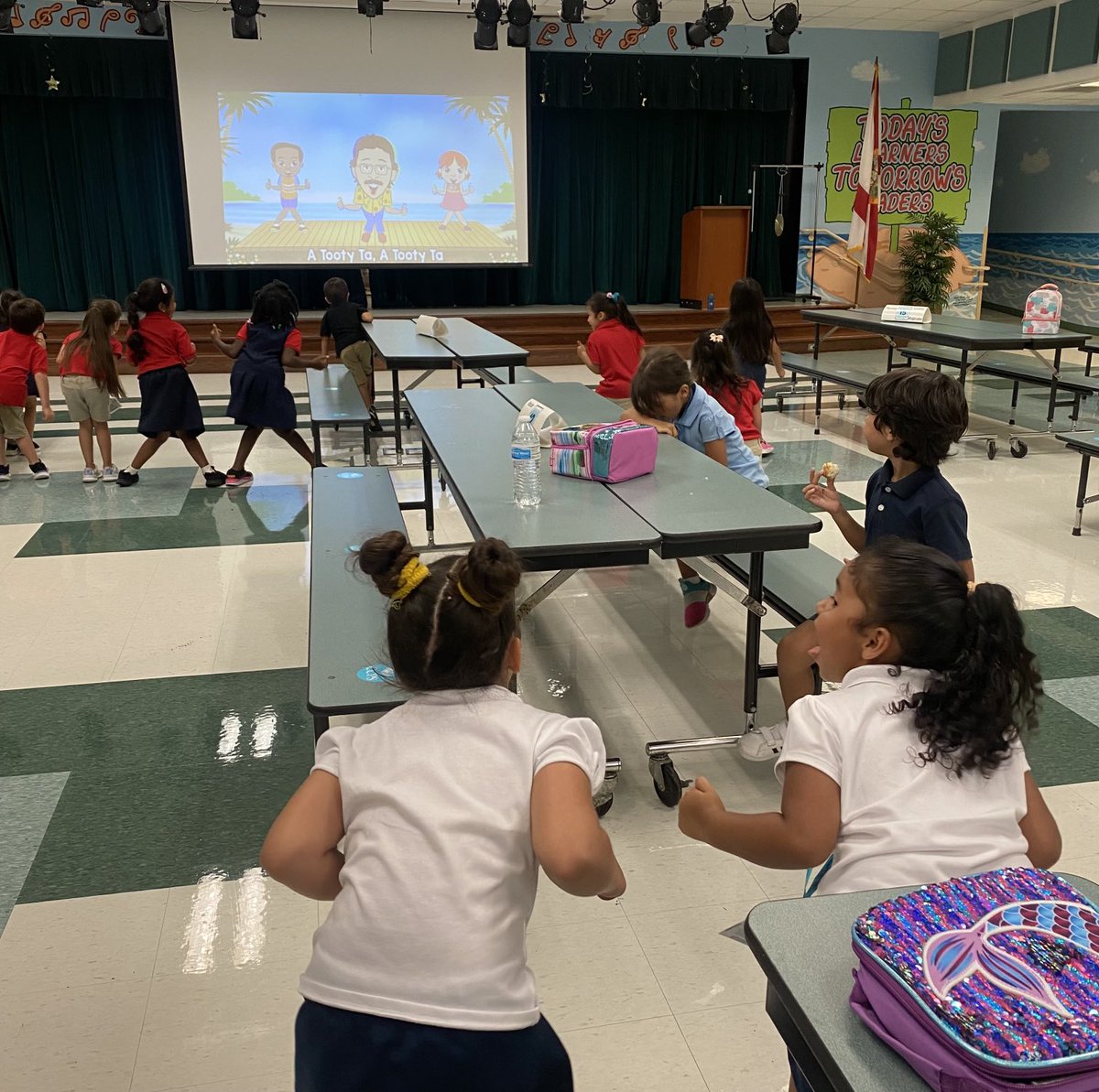 We love to dance with our new kindergarten class on Fridays at lunch.  These Sea Turtles have some moves!! ⁦<a href="/collierschools/">Collier County Public Schools</a>⁩ ⁦<a href="/ChadCCPS/">Chad Oliver</a>⁩
