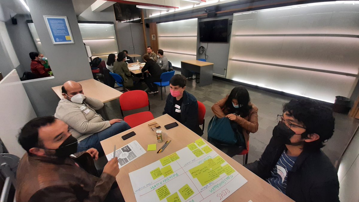 oped_uc's tweet photo. Gran jornada de trabajo de @oped_uc junto a Michael #Hoechsmann en @fcomuc #alfabetización #mediatica #AMI #educacion #digital #redessociales #desinformacion #tecnologia https://t.co/QvZhd7uWeg