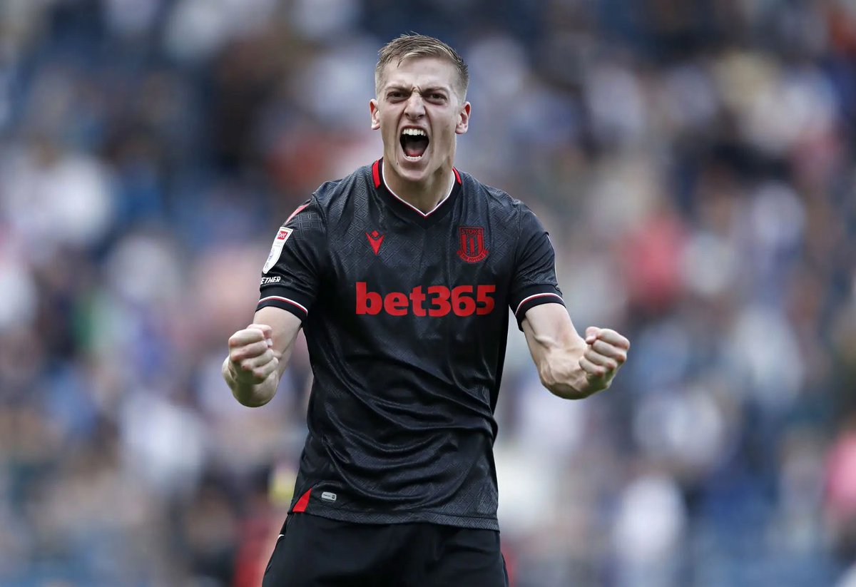 liamdelap's tweet photo. Buzzing to be apart of this team for this season. Hard fought 3 points today. Fans were excellent 🔥🔴⚪️ https://t.co/CNTsW9gh2q