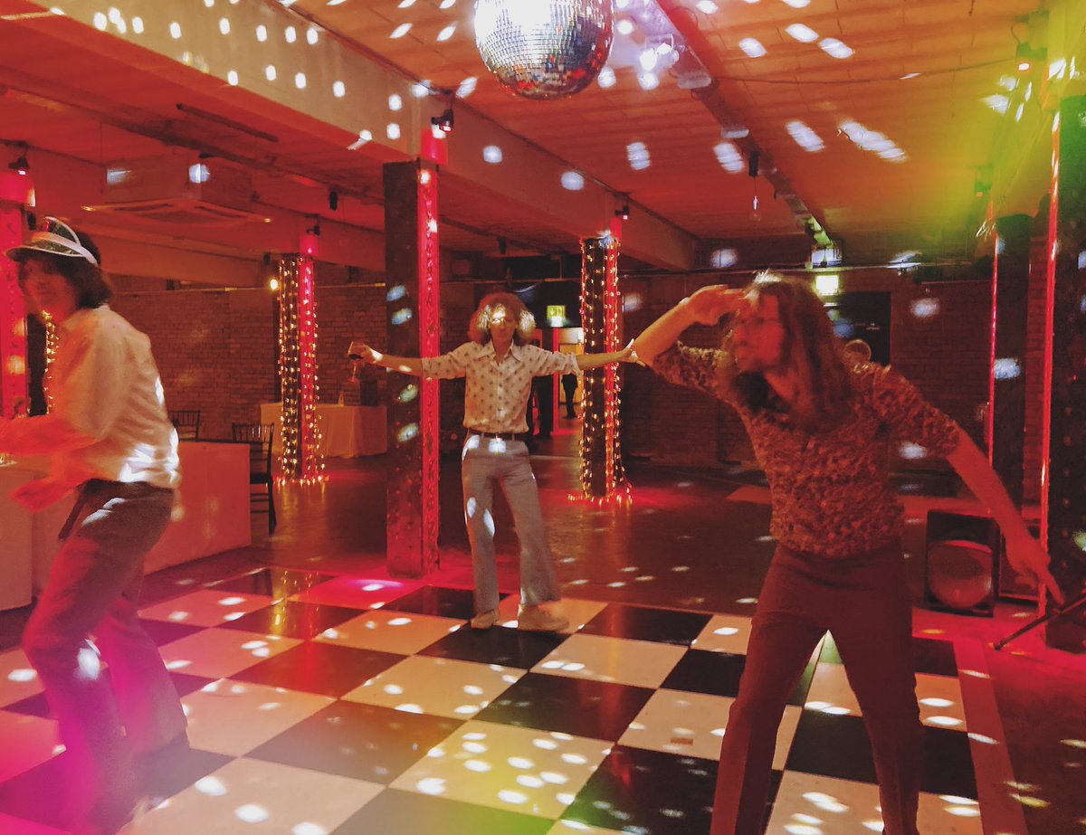 SmoothSailors's tweet photo. Tonight! Celebrating 10 years of smooth sailing, and what better place than @connollysofleap !!! ⛵️🎉🍾
#smoothsailing #party #disco #specialoccasion #goodtimes https://t.co/hPN3pXkLmY
