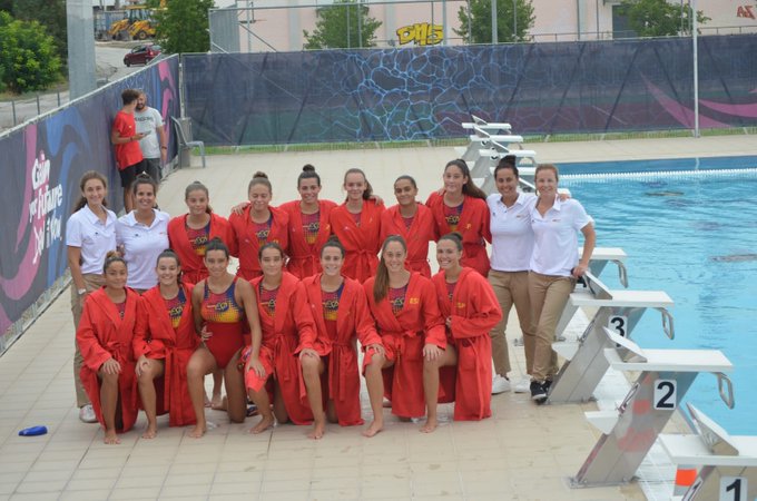  Selección Española Waterpolo Femenino - Página 2 FbLaClUacAESlvY?format=jpg&name=small